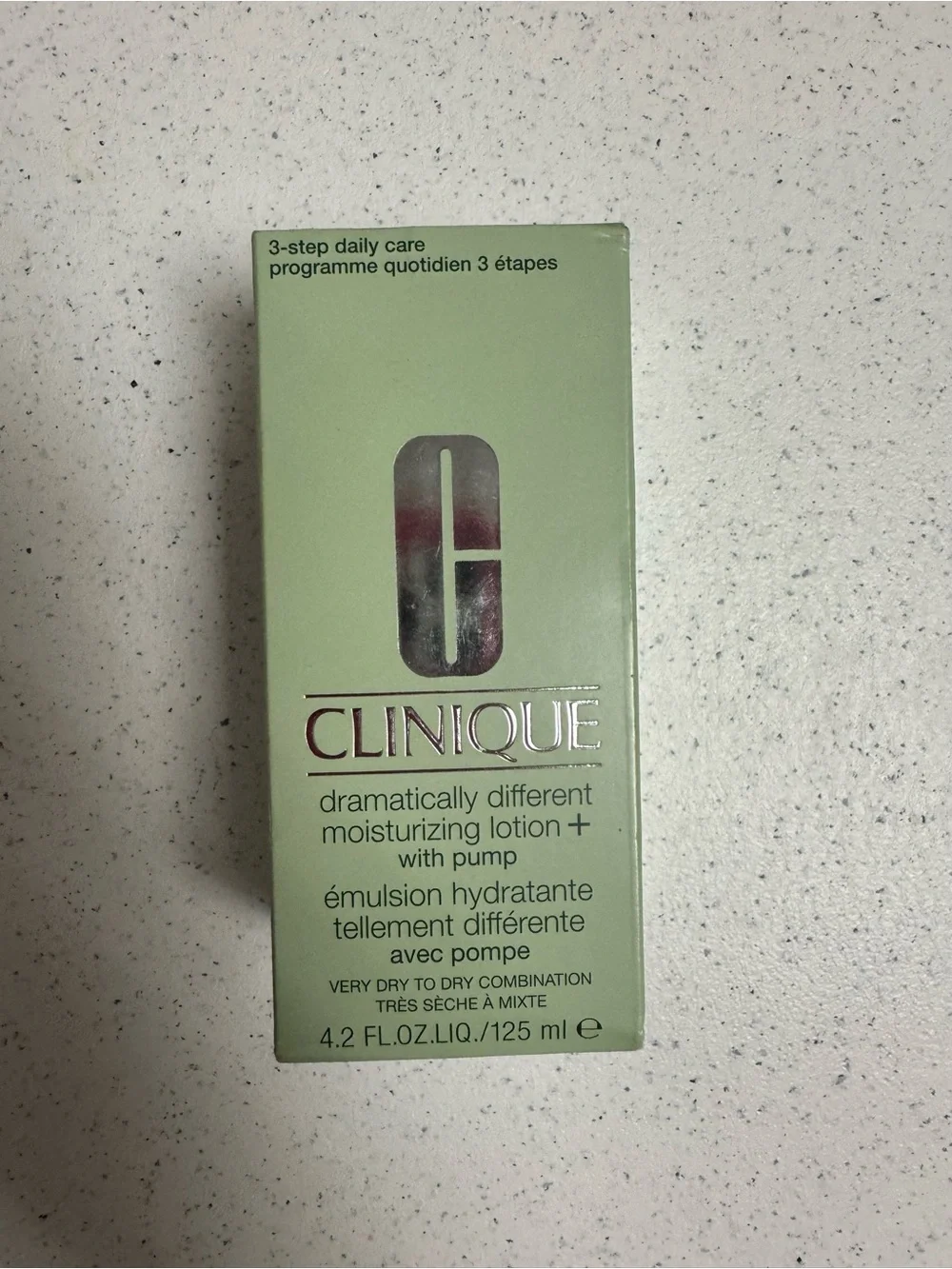 Clinique Dramatically Different Moisturizing Lotion+ - Mint Green Packaging